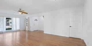 1429 Ellsmere Avenue Gallery 21