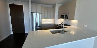 229 S Peoria St Gallery 3