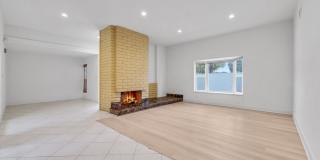 "Rare Single-Story Remodel: Modern 3BR End-Unit in University Park Gallery 1