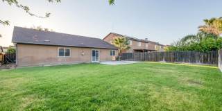 Clean and neat 4 bedroom, 2 bathroom single story in the Fancher Creek area 93727 Gallery 24