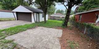 4696 Roosevelt Boulevard Gallery 28