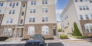 24680 BYRNE MEADOW Square Gallery 1