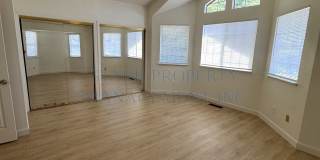 6059 Gentry Ave Gallery 13