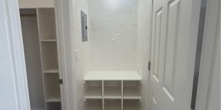 2001 Cedar Avenue Gallery 7