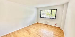 Spacious One Bedroom Condo In the Heart of Dupont - 17th/New Hampshire. Gallery 22