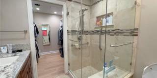 5418 Saratoga Gallery 21