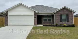 105 Redbud Gallery 1