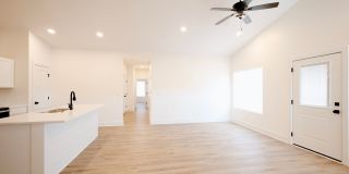 522 E Briarbrook Lane Gallery 13