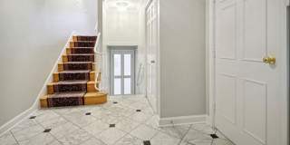 Beautifully Appointed Townhome in Historic Old Town Alexandria Gallery 3