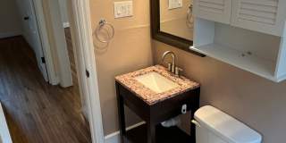 Convenient 2 Bedroom Duplex in SouthEnd Gallery 13