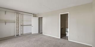 Fabulous Chesapeake Bay Location - Steps to Beach! Gallery 9