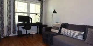 Hyde Park Country Condo - Furnished - 1BD/1BA - Covered Parking -Close to Everything Gallery 4