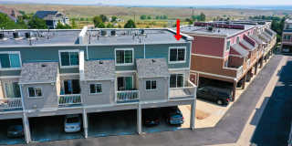Bright & Beautiful 2-Level Condo in NoBo, available June 5th Gallery 30