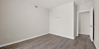 Newly renovated 2 Bedroom Condo in Centennial Gallery 25