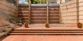 The Metropolitan Gallery 16