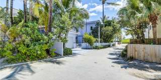 309 Oak St Gallery 57