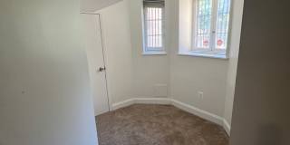 Private Entry 1 Bedroom Apartment Gallery 4