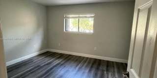 301 Palm Cir E Gallery 5