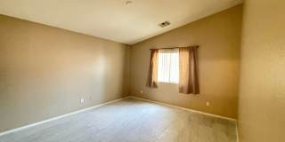 4 Bedroom, 2 Bath New paint and flooring Gallery 13