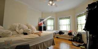 NIce 3 bed in Brookline Gallery 11