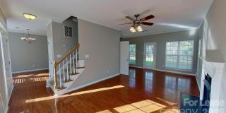 7236 Rock Island Road Gallery 3