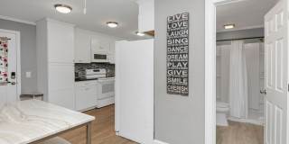 Walkable State Street Gem in the Heart of West Columbia Gallery 14