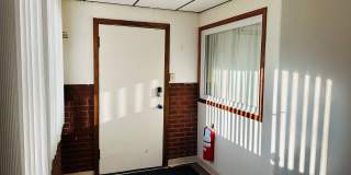2 bedroom with laundry and off street parking Gallery 21