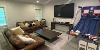 5 Bed 4 Bath LUXURIOUS CRAFTSMAN set in Bethesda Mews Gallery 47