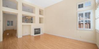Highly Desirable Executive Home: 4 Bedrooms, 3 Bathrooms of Luxury Living Gallery 9
