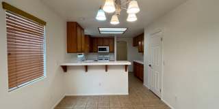 Single Story West Rosamond Home Gallery 12