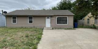 Spacious Rental Home in Derby School District Gallery 1