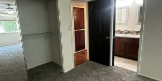 8737 E JACKRABBIT Road Gallery 18