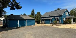Large 5-bedroom, 2-bathroom Farmhouse for rent! Gallery 1