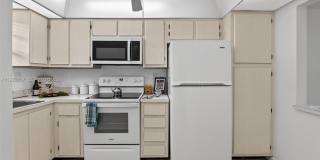 3300 W Rolling Hills Cir Gallery 4