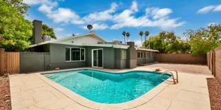 Spacious 6-Bedroom, 3.5-Bath Pool Home Near ASU Campus Gallery 1