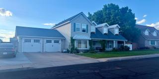 Gorgeous 4 Bedroom Home!! Gallery 1