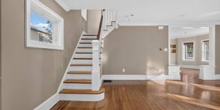 21 E REDMAN Avenue Gallery 13