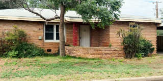 Adorable, Unique, and Roomy 3/2 Close to Tech! Move in Special Half off First Month! Gallery 4