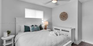 251 SE 8th St Gallery 19