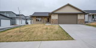 Modern, spacious, and move-in ready—this is the rental you’ve been waiting for! Gallery 1