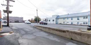 101 S QUEEN Street Gallery 14