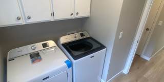 Charming 3 Bed, 3 Bath Duplex near Riverside State Park! Gallery 21
