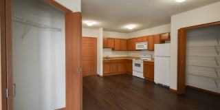 Lyons Court - Senior Living Gallery 2