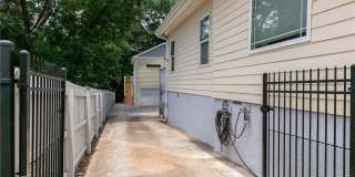 1084 Sanders Avenue SE Gallery 43