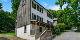 62 IRISH Lane Gallery 1