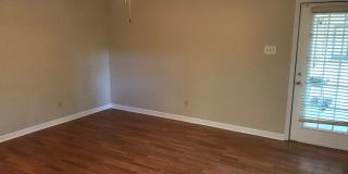 905 Park Lane Gallery 1