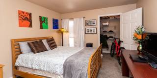 Beautiful upper-level condo in gated community!!! Gallery 23