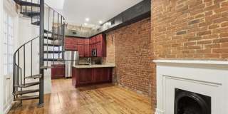 526 ROYAL Street 4 Gallery 4