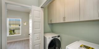 900 PADDLEBOARD CT TOWNHOUSE IN HEART OF MELBOURNE Gallery 21