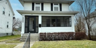 3008 Webster Street Gallery 1